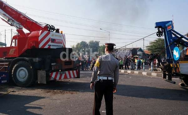 Polisi Periksa 5 Saksi terkait Tabrakan KA dan Truk Crane di Sidoarjo