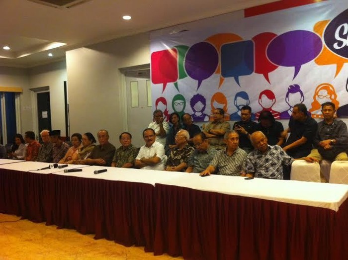 Puluhan Tokoh Agama, Budayawan dan Ekonom Dorong Prabowo-Jokowi Bertemu
