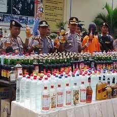 Ribuan Botol Miras Diamankan Polres Probolinggo Saat Ramadan