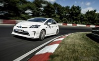 Konsumsi bahan bakar Toyota Prius ketika diuji di Nurburgring adalah 571 mil per galon atau 274 km per liter. Istimewa/Response.