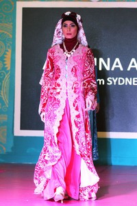 Amalina Aman From Sydney. Ramadhan Runway 2015 at Kota Kasablanka. Kuningan. Jakarta. [Foto: Mohammad Abduh/Wolipop]