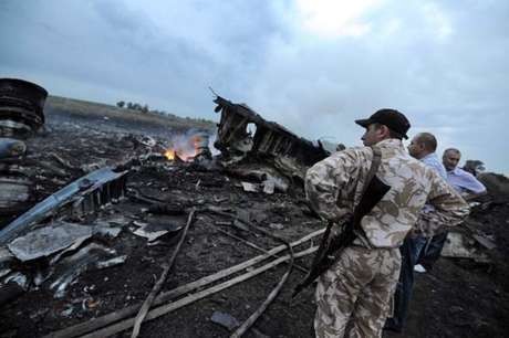 Ukraina dan Rusia Terus Saling Tuding Soal Ditembak Jatuhnya MAS MH17
