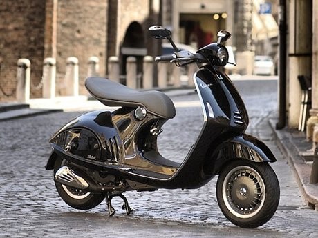 Vespa Takkan Bermain di Kelas Motor Murah