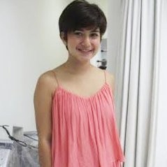 Bianca Liza Perawatan Wajah dengan Emas?