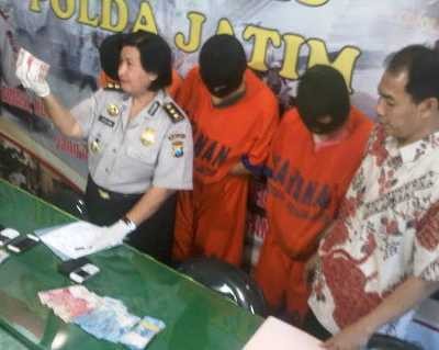 Perdagangan Wanita via BBM Dibongkar Polda Jatim