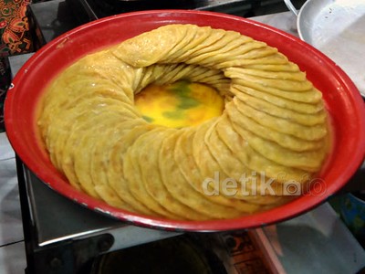 Berburu Roti Maryam di Kampung Ampel