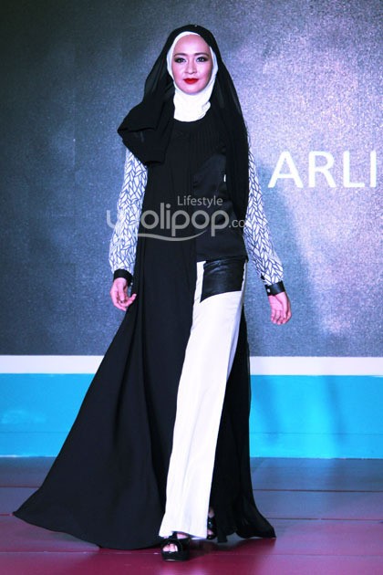 Diya Arli Ramadhan Runway 2015 at Kota Kasablanka. Kuningan. Jakarta. [Foto: Mohammad Abduh/Wolipop]