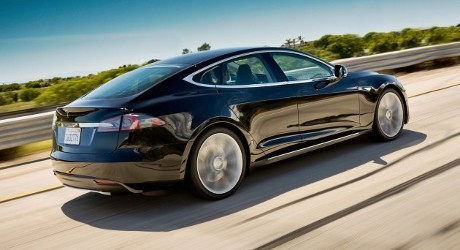 Pejabat Tiongkok Diminta Pakai Mobil Hybrid dan Listrik