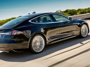 Pejabat Tiongkok Diminta Pakai Mobil Hybrid dan Listrik
