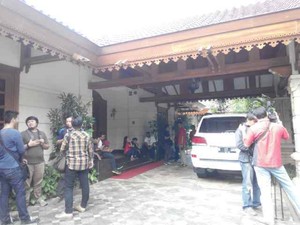 Ical dan Anis Matta Sudah Tunggu Prabowo di Rumah Habibie