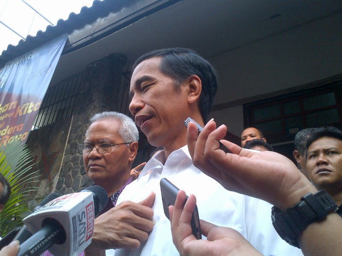 Sabtu Sore, Jokowi Sambangi Sejumlah Gereja