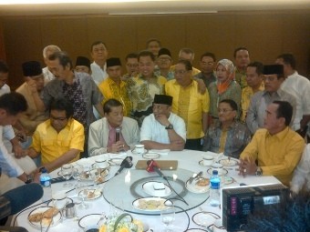 DPD I Golkar se-Indonesia Sepakat Ical Jadi Ketum Hingga 2015