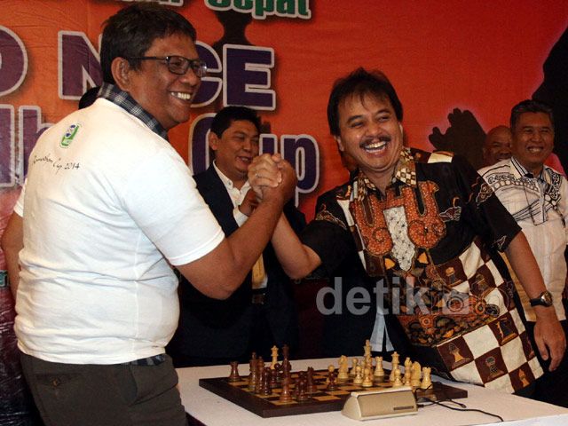 Menpora Main Catur Cepat