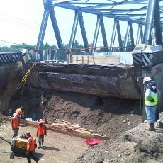 Tinjau Jembatan Comal, Wamenhub Janji Beri Solusi Atasi Macet