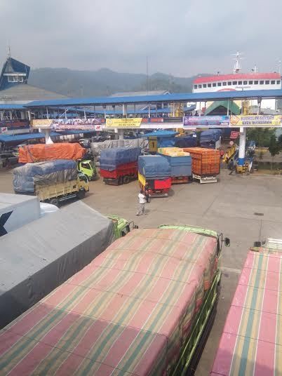 Arus Truk dan Pemudik di Merak Meningkat Drastis, Ini Aneka Penampakannya