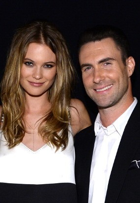 Pernah Akui Tak Akan Menikah, Ini Alasan Adam Levine Melanggar Janji