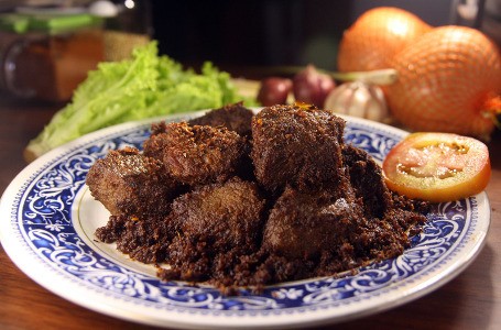 Tak Bisa Bikin Rendang? Pesan Saja dari Rendang Online Ini!