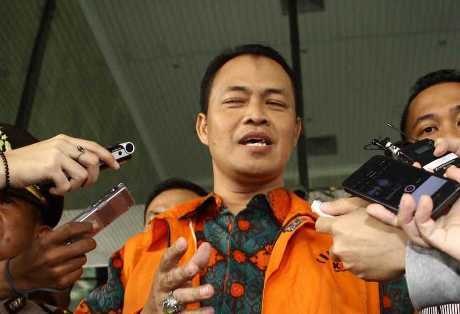 KPK Tahan Muhtar Ependy, Tangan Kanan Akil