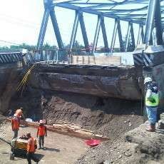 Jembatan Comal Ambles, KAI Perpanjang Rute KA Pekalongan Ekspres Jembatan Comal Ambles, KAI Perpanjang Rute KA Pekalongan Ekspres