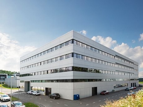 Pusat Penelitian dan Pengembangan Porsche Makin Canggih dan Modern