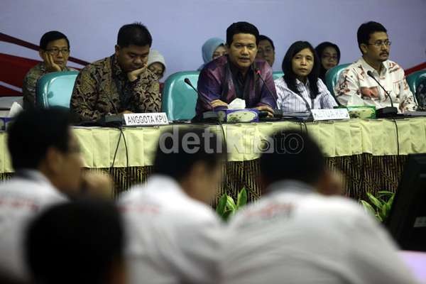 Diskusi Rapat Pleno Nasional Sulut Berjalan Alot, Jokowi-JK Menang Tipis