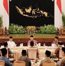 Ini Momen Akrab Prabowo-Jokowi Buka Puasa dengan SBY