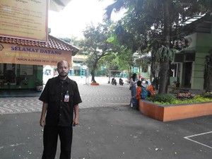 Bang Rauf, Penyandang Sarjana yang 22 Tahun Jadi Penjaga Sekolah