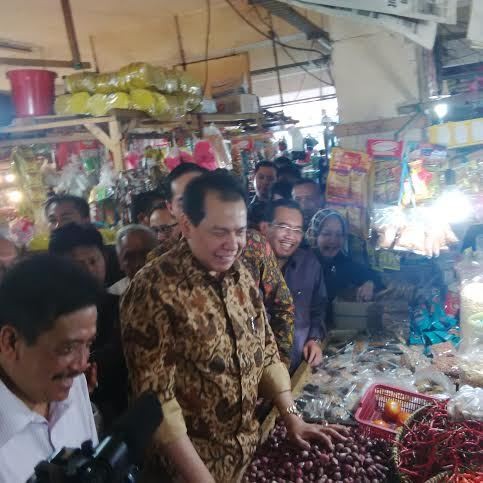 Sidak ke Pasar Klender, Dua Menteri Ini Dimintai THR oleh Pedagang