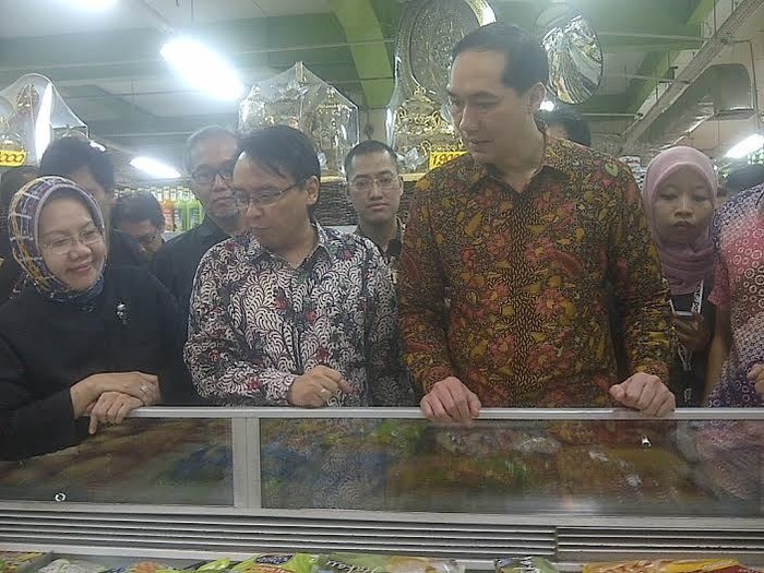 Kunjungi 2 Pasar Swalayan, Mendag Lutfi: Harga Daging di Sini Lebih Murah