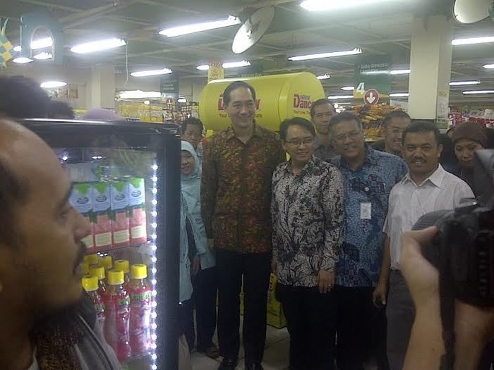 Dibilang Menteri Ganteng, Mendag Lutfi Jadi Artis Dadakan