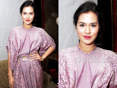 Raisa Cantik Berkaftan Ungu
