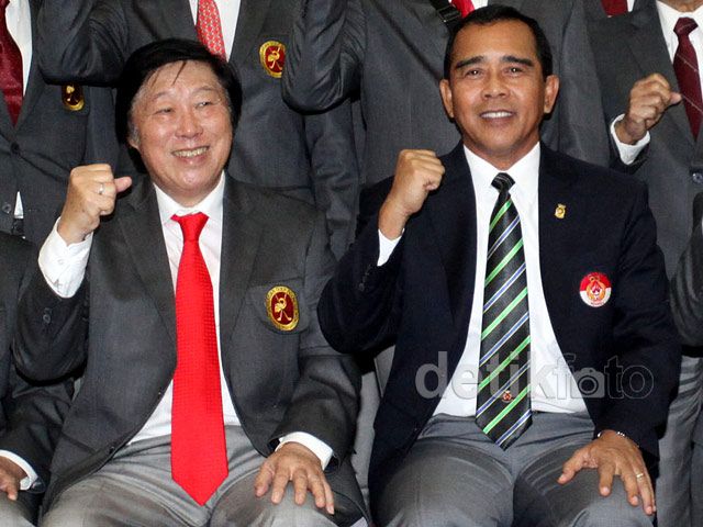 Tono Suratman Lantik Pengurus PB PGI