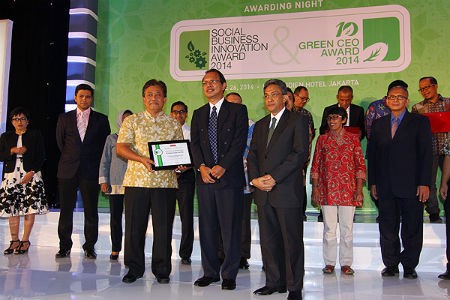 BCA Dianugerahi Social Business Inovation Award 2014