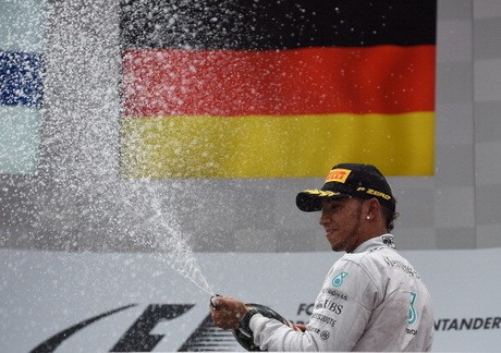 Hamilton Syukuri Posisi Ketiga