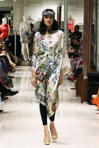 Mel Ahyar Trunk Show 2014. Galeries Lafayette at Pasific Pleace. Jakarta. [Foto: Mohammad Abduh/Wolipop]