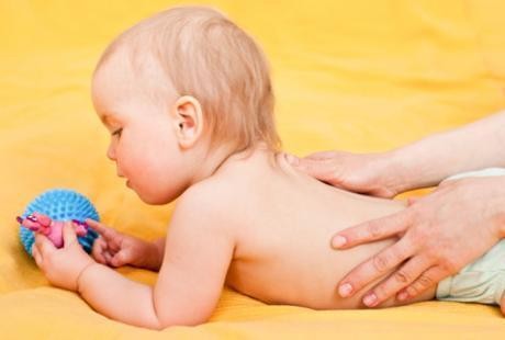 Stimulasi Murah Meriah untuk Dukung Kecerdasan si Kecil