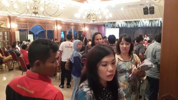 Rayakan Kemenangan, Relawan Jokowi-JK Buka Bersama di Mangunsarkoro
