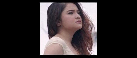 Di Video Ini, Marshanda Berambut Brunette dan Tanpa Hijab