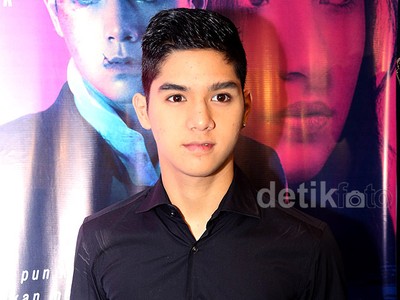 Ketampanan Al yang Bikin Perempuan Terpesona