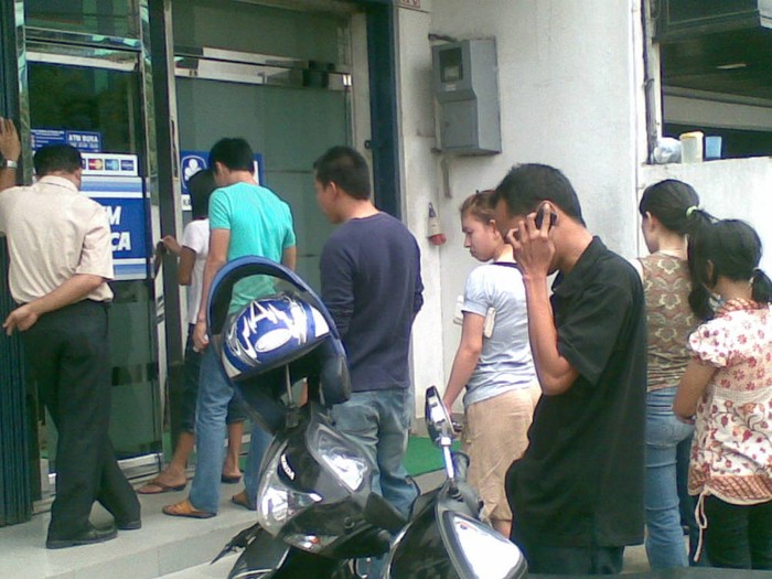 Jelang Pengumuman KPU, Perbankan Beroperasi Normal