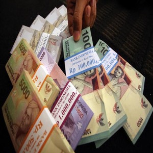 Prabowo Tolak Pelaksanaan Pilpres, IHSG Anjlok dan Rupiah Loyo