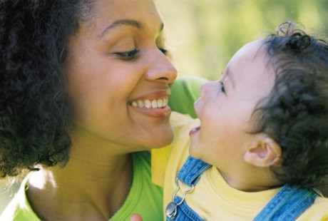Jadikan Ngobrol Sebagai Rutinitas Agar Anak Lebih Terampil Bicara