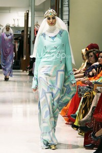 Dian Pelangi Trunk Show 2014 Galeries Lafayette at Pasific Pleace. jakarta. [Foto: Mohammad Abduh/Wolipop]