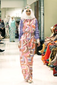 Dian Pelangi Trunk Show 2014 Galeries Lafayette at Pasific Pleace. jakarta. [Foto: Mohammad Abduh/Wolipop]