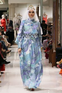 Dian Pelangi Trunk Show 2014 Galeries Lafayette at Pasific Pleace. jakarta. [Foto: Mohammad Abduh/Wolipop]