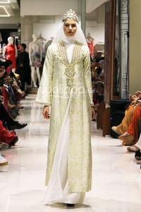 Dian Pelangi Trunk Show 2014 Galeries Lafayette at Pasific Pleace. jakarta. [Foto: Mohammad Abduh/Wolipop]