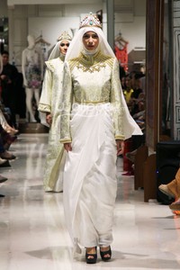 Dian Pelangi Trunk Show 2014 Galeries Lafayette at Pasific Pleace. jakarta. [Foto: Mohammad Abduh/Wolipop]