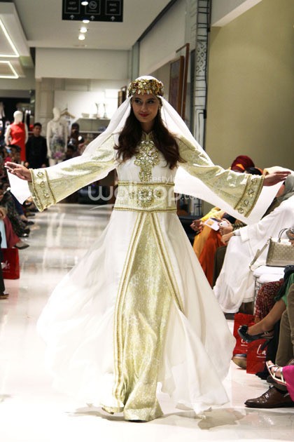 Dian Pelangi Trunk Show 2014 Galeries Lafayette at Pasific Pleace. jakarta. [Foto: Mohammad Abduh/Wolipop]