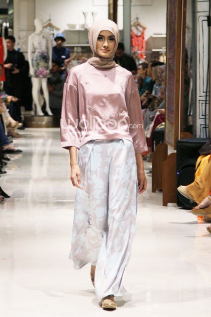 Ria Miranda Trunk Show 2014. Galeries Lafayette at Pasific Pleace. Jakarta. [Foto: Mohammad Abduh/Wolipop]