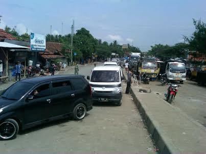 Pesan-pesan Polisi ke Pemudik yang akan Lewati Comal pada H-3 Lebaran